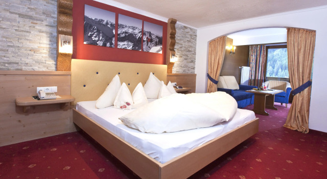 Полулюкс с балконом и с видом на горы Beauty & Wellness Hotel Tirolerhof