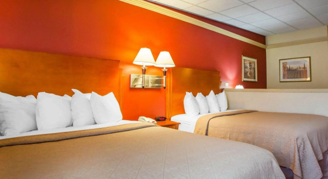 Четырёхместный люкс Quality Inn & Suites Kansas City - Independence I-70 East