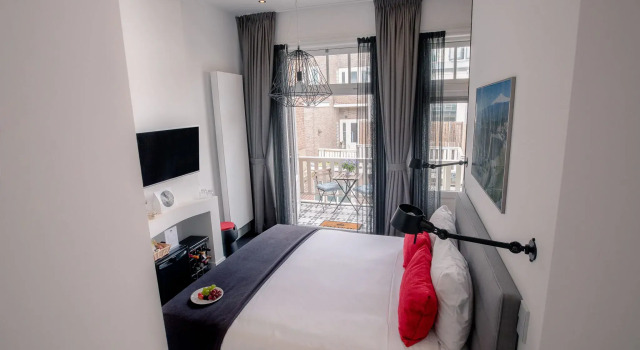 Двухместный номер Standard с балконом Boutique Hotel ZIES