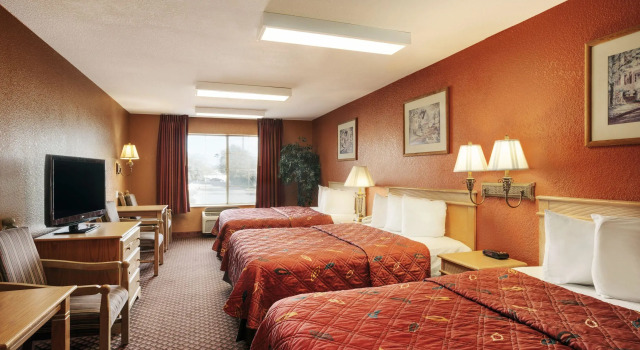 Номер Standard Garner Hotel Phoenix Northwest - Surprise by IHG
