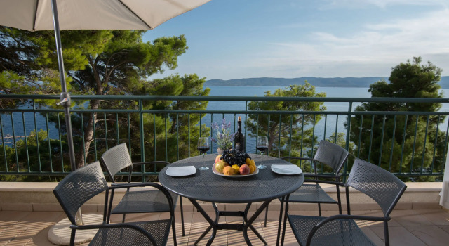 Двухместные апартаменты Apartments Andrea - Beachfront & Sea-view Terrace