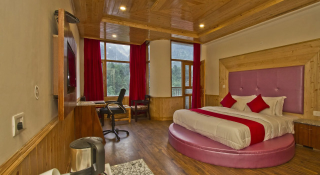 Номер Premium с балконом Sarthak Regency,Rangri, Manali,HP,Just 1 kms from Volvo parking