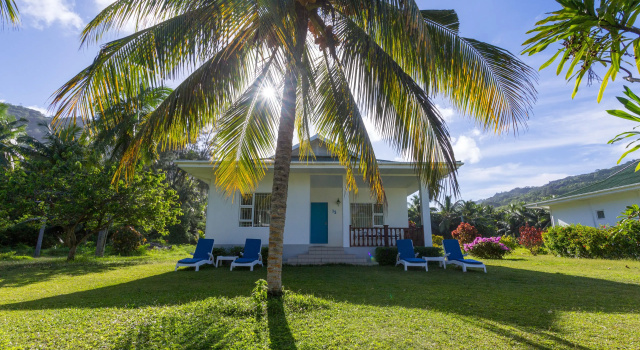 Chalet Chalets dAnse Forbans SelfCatering