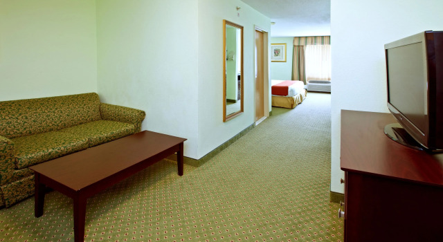 Двухместный люкс Holiday Inn Express Scottsburg by IHG