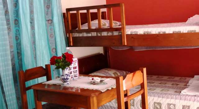Семейные апартаменты с видом на море Yiannis Apartments
