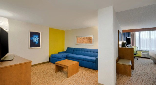 Четырёхместный люкс Holiday Inn Express & Suites Ft. Washington - Philadelphia by IHG