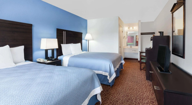 Четырёхместный номер Standard Days Inn by Wyndham Ardmore