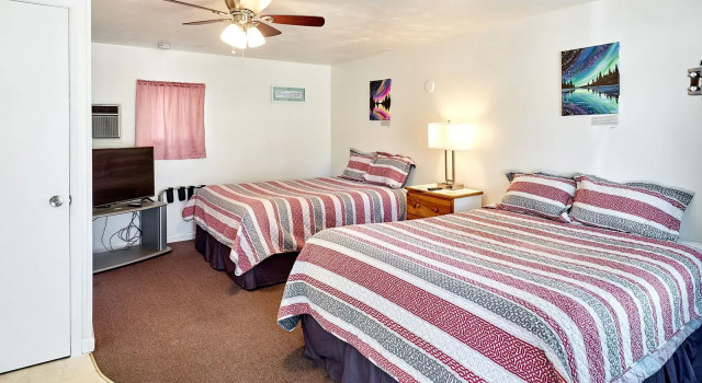 Четырёхместный семейный номер Standard Arbor Inn Motel Oakridge