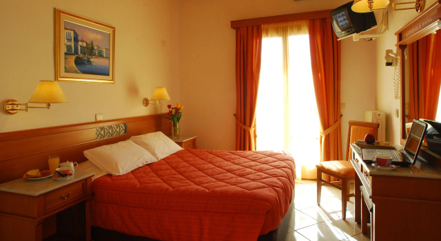Одноместный номер Standard Acropole Delphi City Hotel