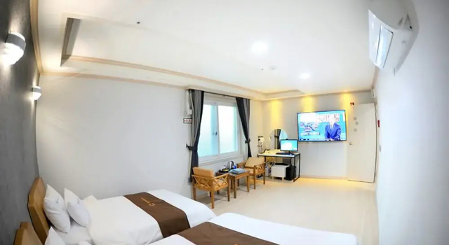 Люкс MJ Tour Hostel