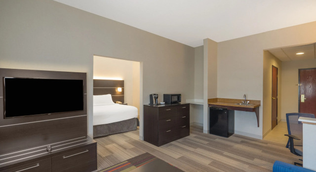 Holiday Inn Express Bloomsburg by IHG, Buchen Sie Hotel Bloomsburg Pennsylvania