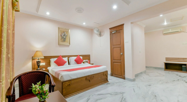 Люкс OYO 15854 Grand Seasons