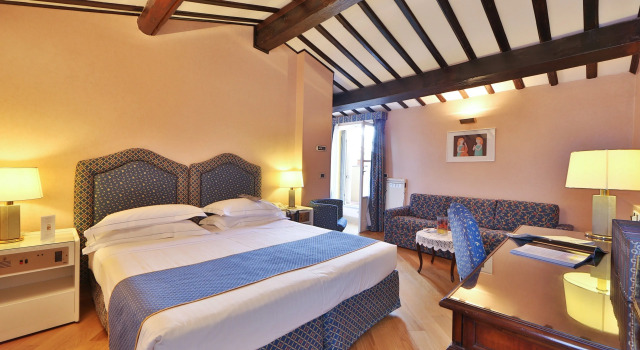 Трёхместный номер Premium Rivoli Boutique Hotel