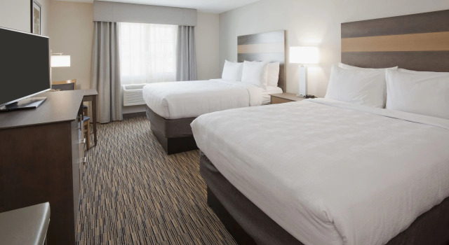 Четырёхместный номер Standard GrandStay Hotel & Suites