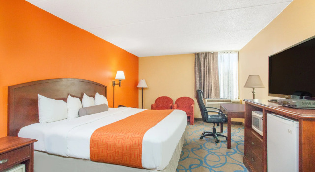 Двухместный номер Standard Howard Johnson Inn Suffern