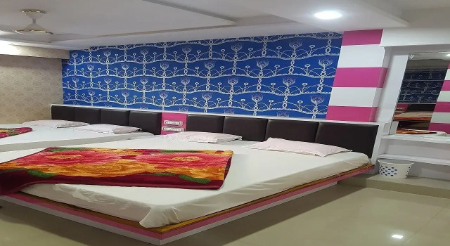 Четырёхместный семейный номер Standard Hotel Laabh