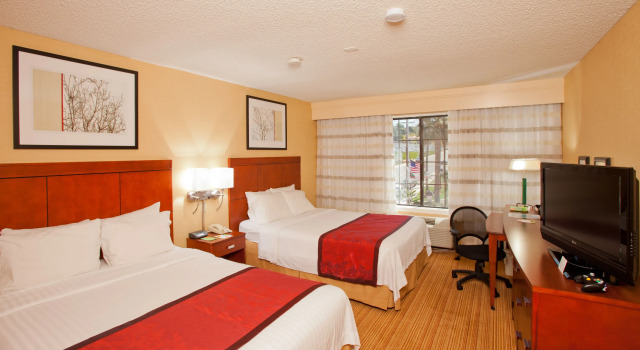 Четырёхместный номер Standard Courtyard San Diego Old Town
