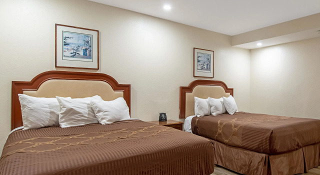 Четырёхместный номер Standard Motel 6 Buena Park, CA Anaheim Near Maingate Knotts
