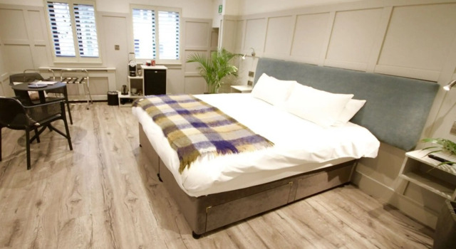 Номер Deluxe Quinlan & Cooke Boutique Townhouse and QCs Seafood Restaurant