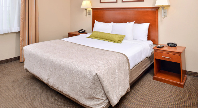 Двухместный люкс Candlewood Suites Lafayette - River Ranch by IHG