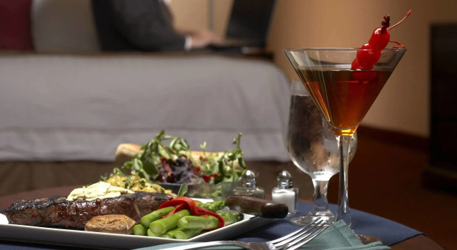 Четырёхместный номер Standard Courtyard by Marriott Concord