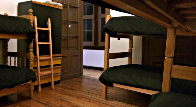Standard Zimmer Hostal Irreal - Hostel