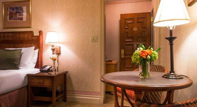 Двухместный номер Petite Casablanca Hotel by Library Hotel Collection