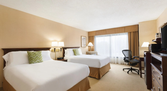 Четырёхместный номер Standard Radisson Hotel Nashville Airport