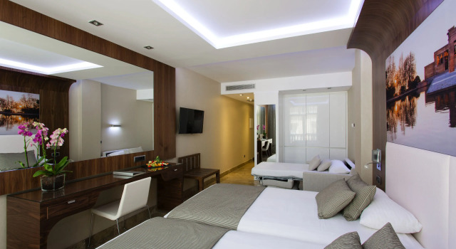 Трёхместный номер Standard VP Jardín de Recoletos
