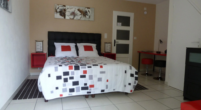 Номер Standard En Rouge et Noir