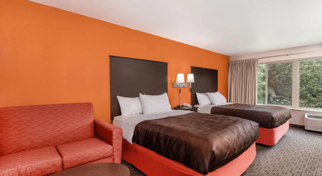 Четырёхместный люкс Comfort Inn & Suites New Lisbon