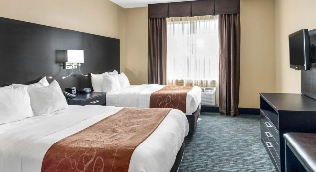 Двухместный люкс Comfort Suites Odessa near University