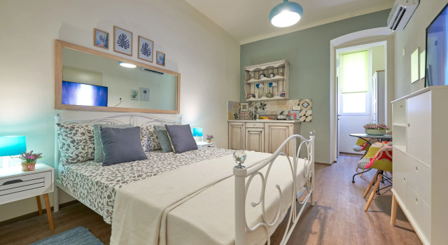 Студия Old City Romantic Studios