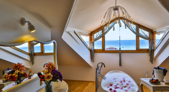 Номер Superior Мансарда с видом на море Oyster Residences