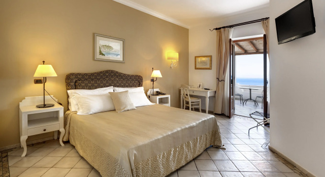 Двухместный номер Superior с видом на море Hotel Villa Enrica - Aeolian Charme