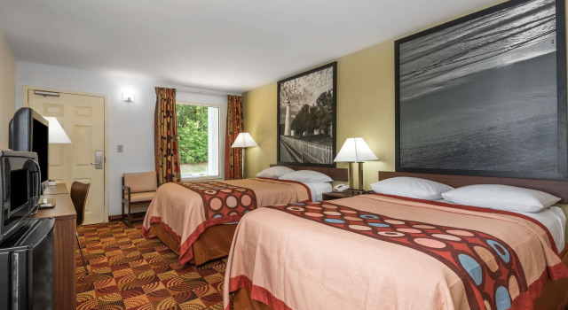 Четырёхместный номер Standard Super 8 by Wyndham Fayetteville