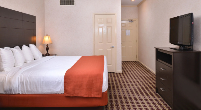 Четырёхместный номер Standard Best Western Brentwood