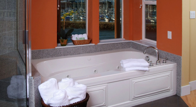 Люкс c 1 комнатой с балконом и с видом на реку Cannery Pier Hotel & Spa