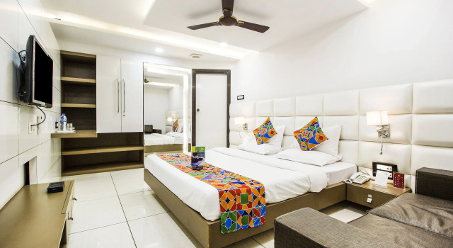 Люкс Superior FabHotel Rajnandani Residency