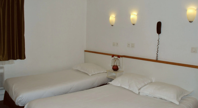 Трёхместный номер Comfort Hôtel De La Herse dOr
