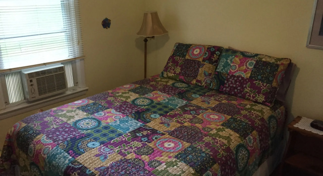 Четырёхместный коттедж с 2 комнатами Hamptons Vacation Inn
