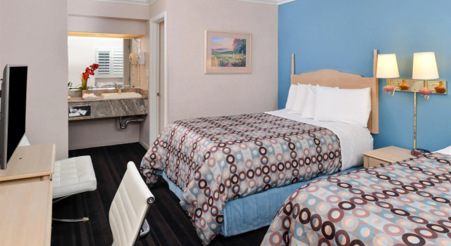 Четырёхместный номер Standard Napa Valley Hotel & Suites