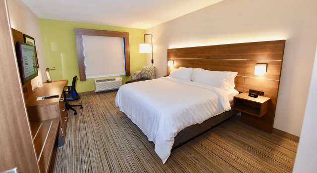 Двухместный номер Standard Holiday Inn Express & Suites Perryville by IHG