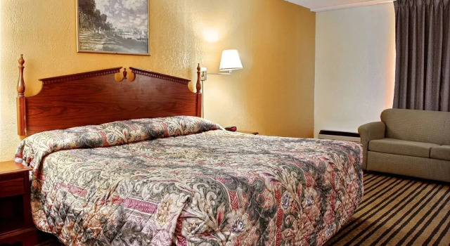Двухместный номер Standard Red Roof Inn Niagara Falls