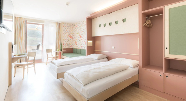 Трёхместный номер Standard JUFA Hotel Stubenbergsee