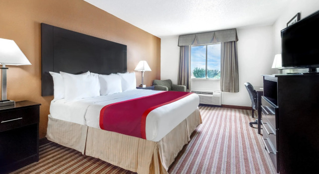 Двухместный номер Days Inn & Suites by Wyndham Dallas