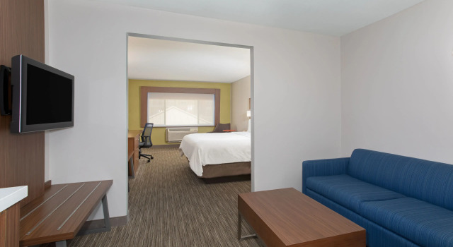 Двухместный люкс Holiday Inn Express and Suites Phoenix Tempe - University