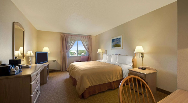 Четырёхместный номер Standard Travelodge by Wyndham Holbrook