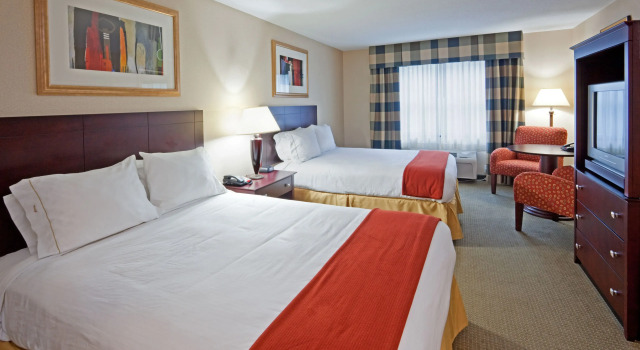 Четырёхместный номер Standard Holiday Inn Express Hotel & Suites Freeport by IHG