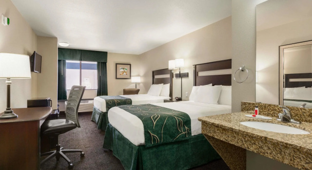 Четырёхместный номер Standard Travelodge by Wyndham Santa Teresa